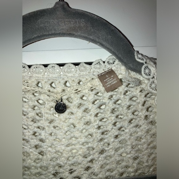 Women’s Anthropologie Knitted and Knotted White Sequin Bell Sleeve Sweater Small - Picture 3 of 5